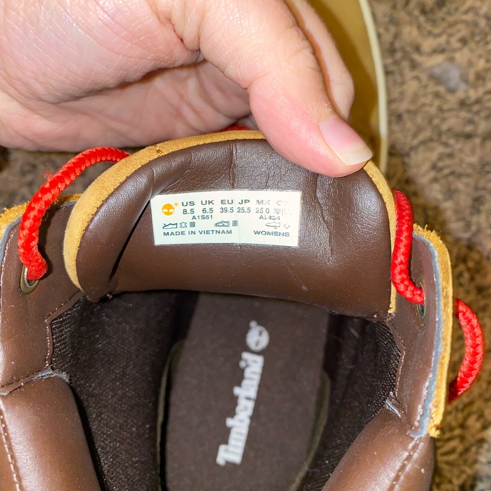Timberlands. - Picture 3 of 3